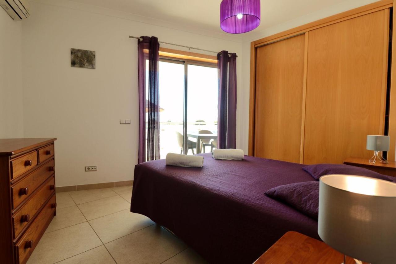Apartment Olhos De Agua 1br With Pool, Ac And Free Parking *