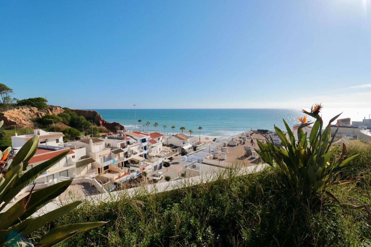 Olhos De Agua 1br With Pool, Ac And Free Parking Appartement *